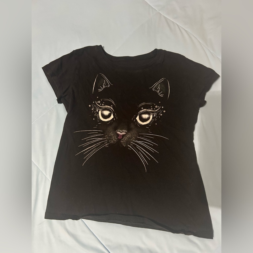 Black Cat Graphic T-Shirt